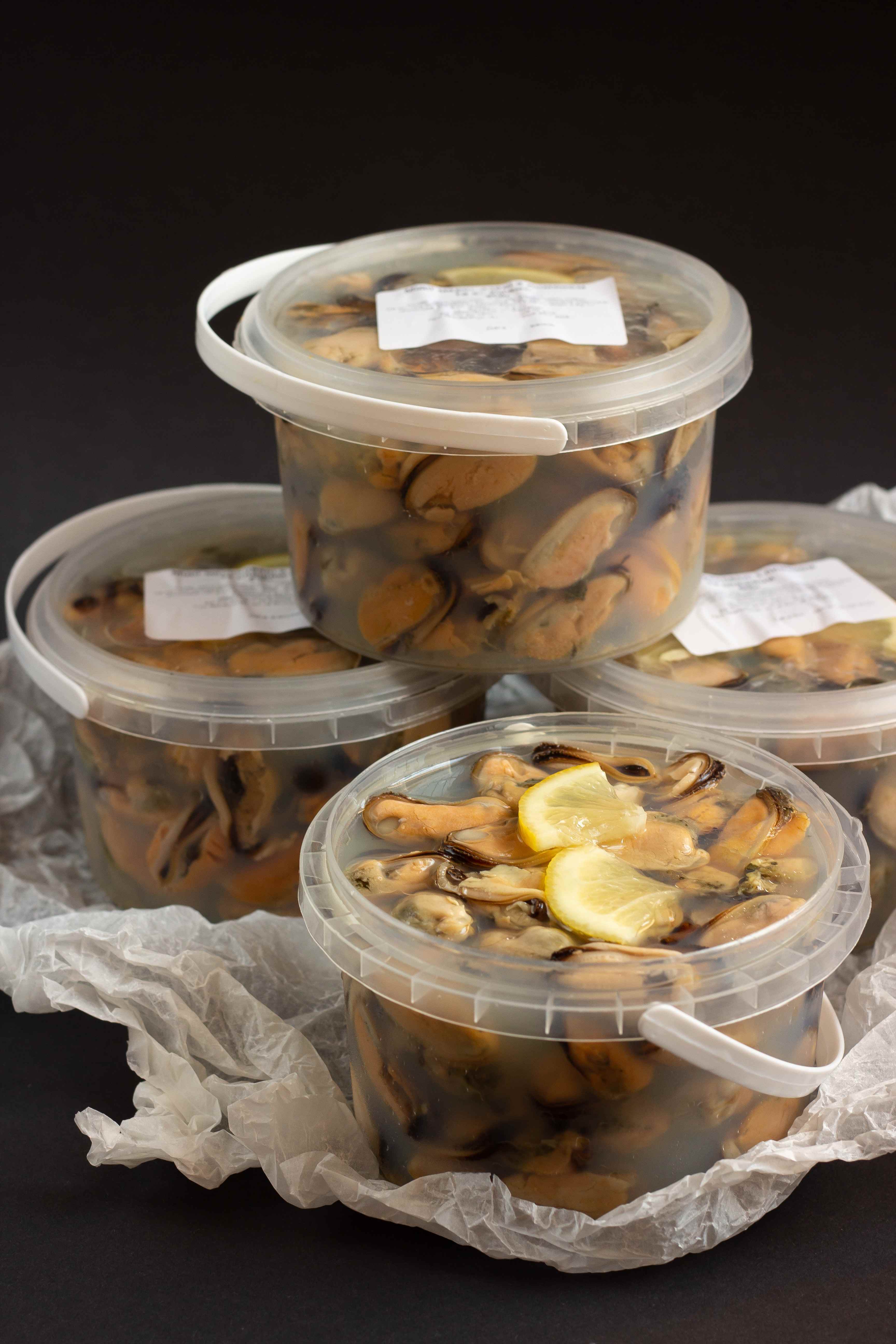 Мідії мариновані з лимоном 500 грамм