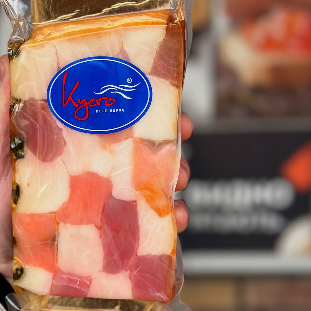 Торт рибний х/к "Королівська мозаїка" Лосось-масляна-тунець 300гр