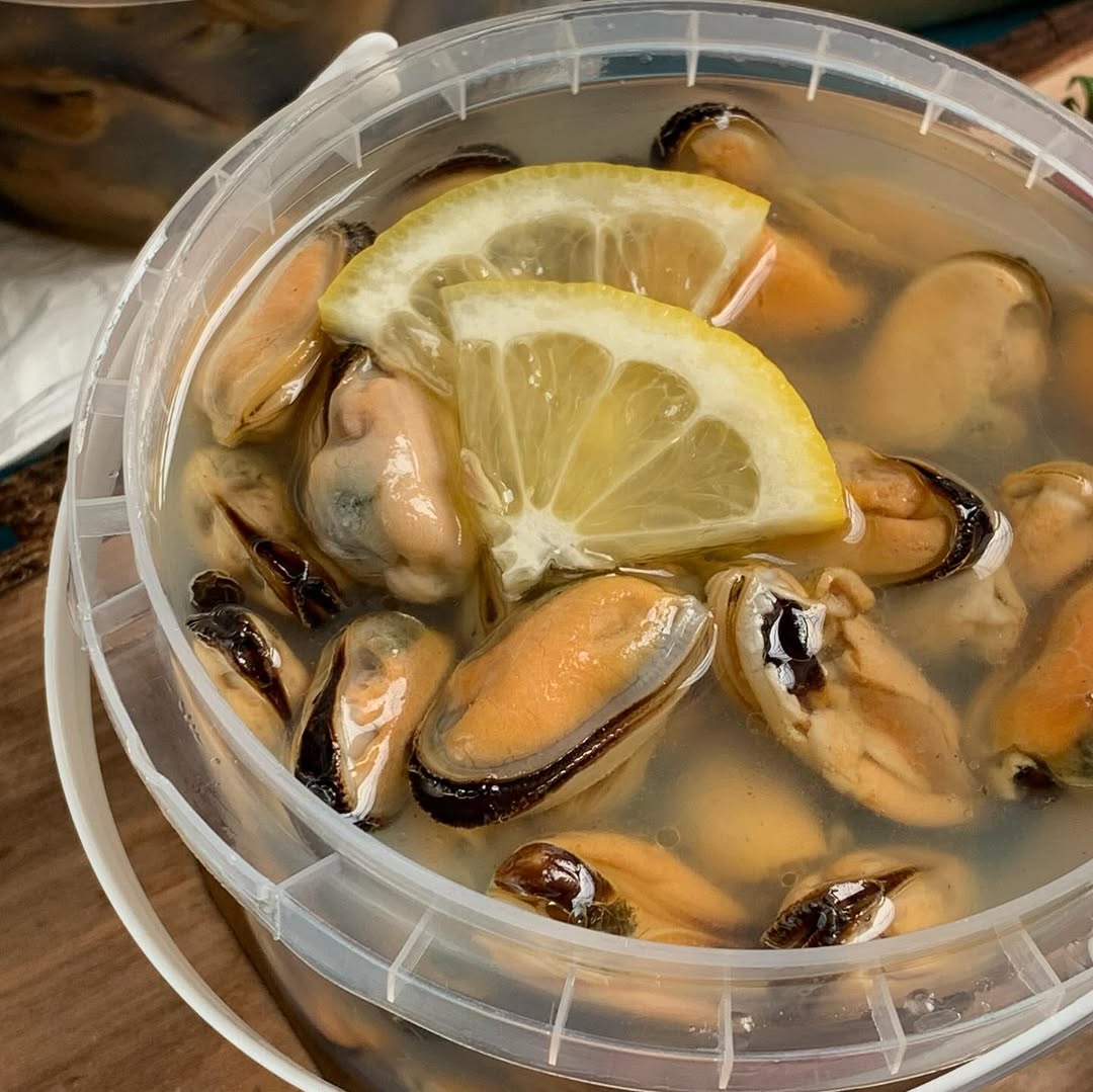 Мідії мариновані з лимоном 500 грамм